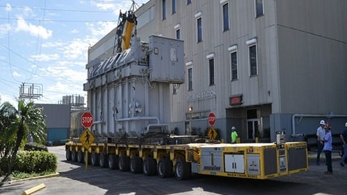 maxim crane heavy hauling equipment